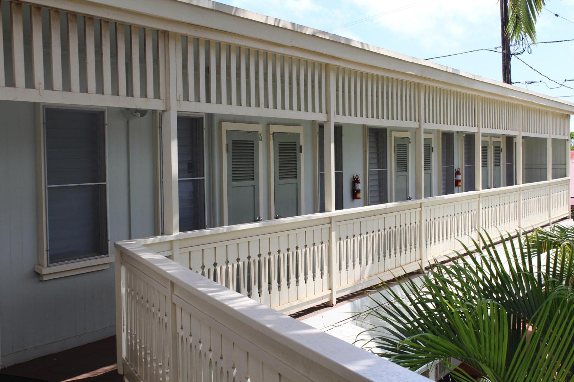 Kauai Palms Hotel Lihue Exterior photo
