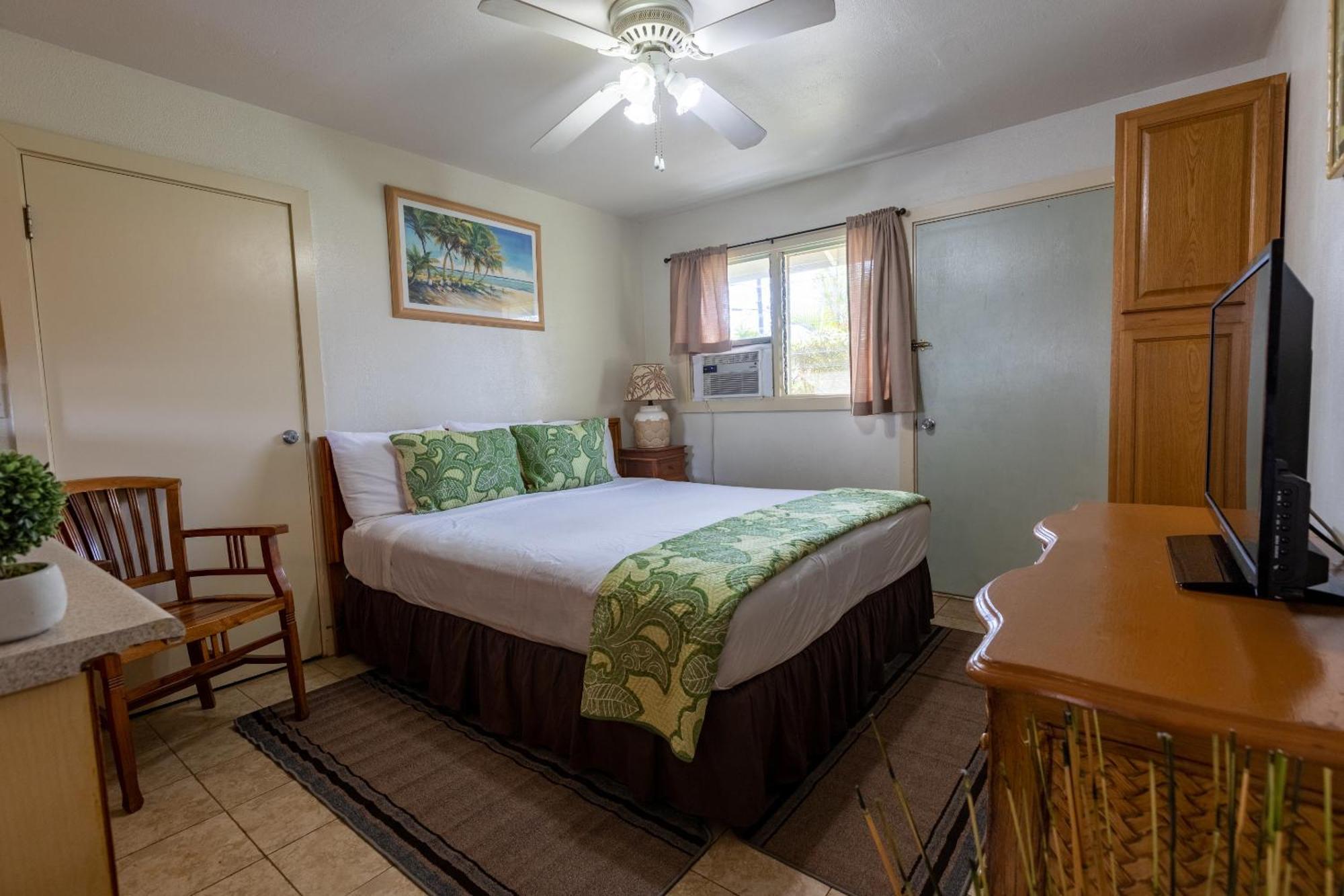 Kauai Palms Hotel Lihue Room photo