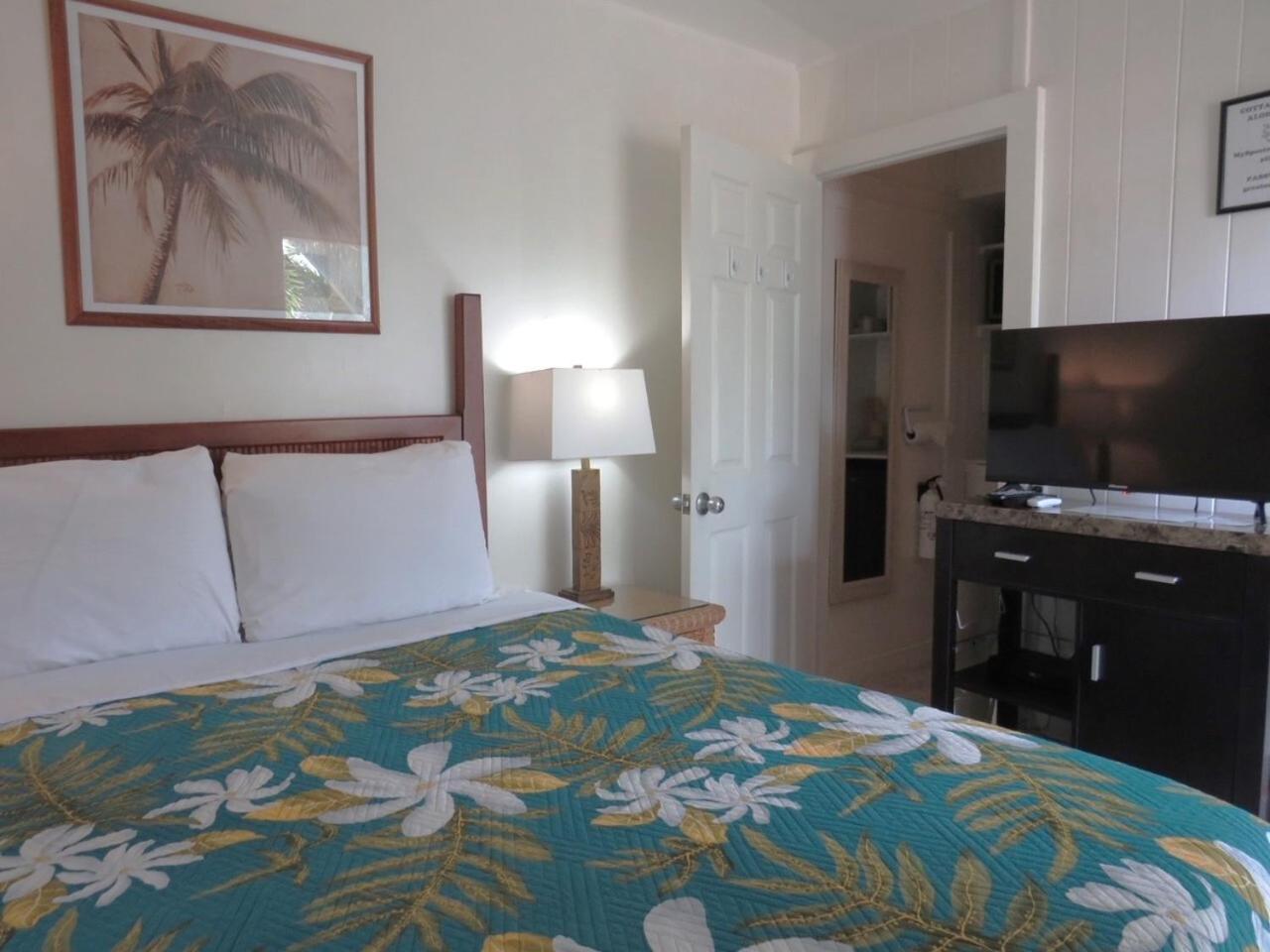 Kauai Palms Hotel Lihue Room photo