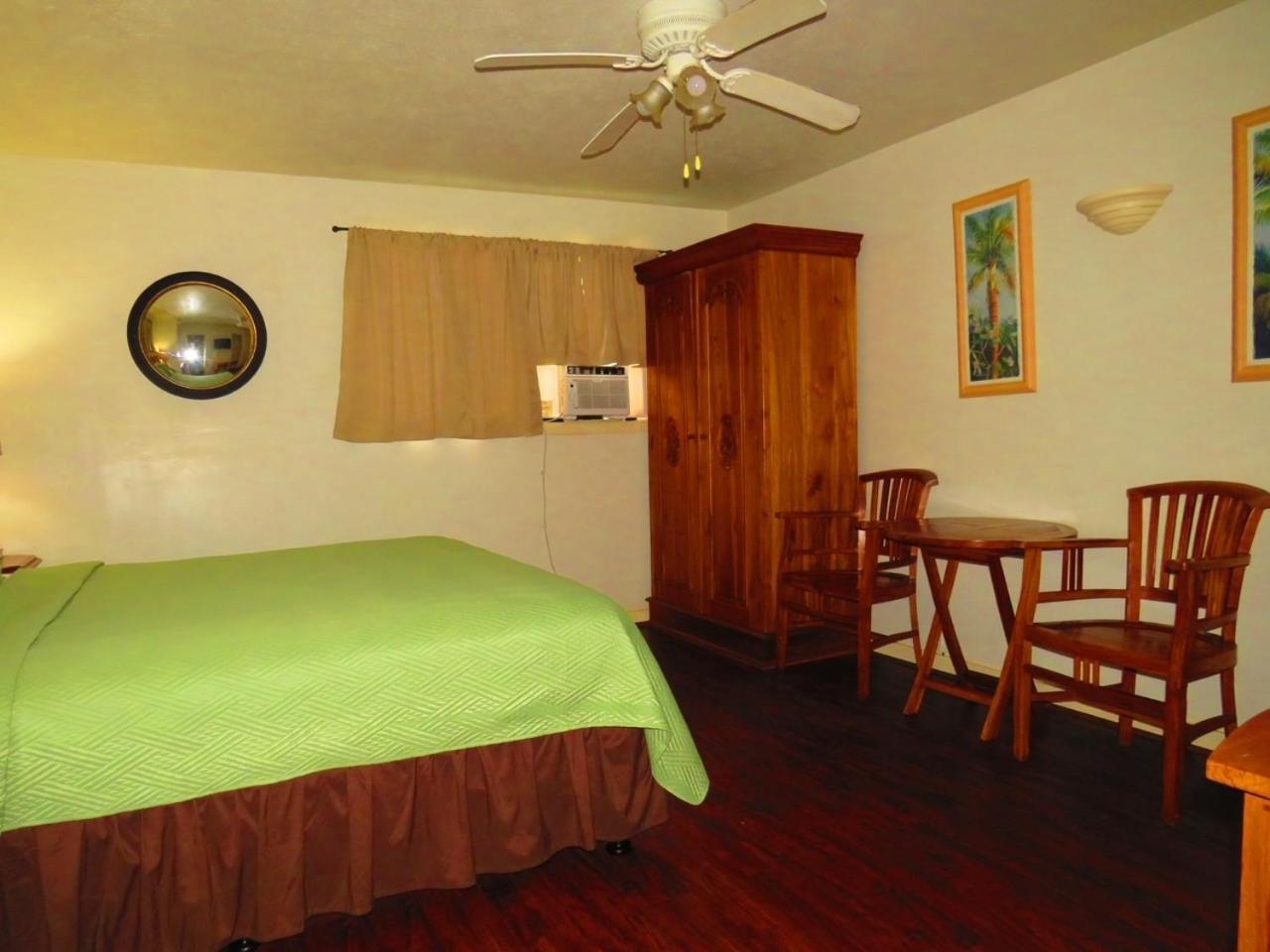 Kauai Palms Hotel Lihue Room photo