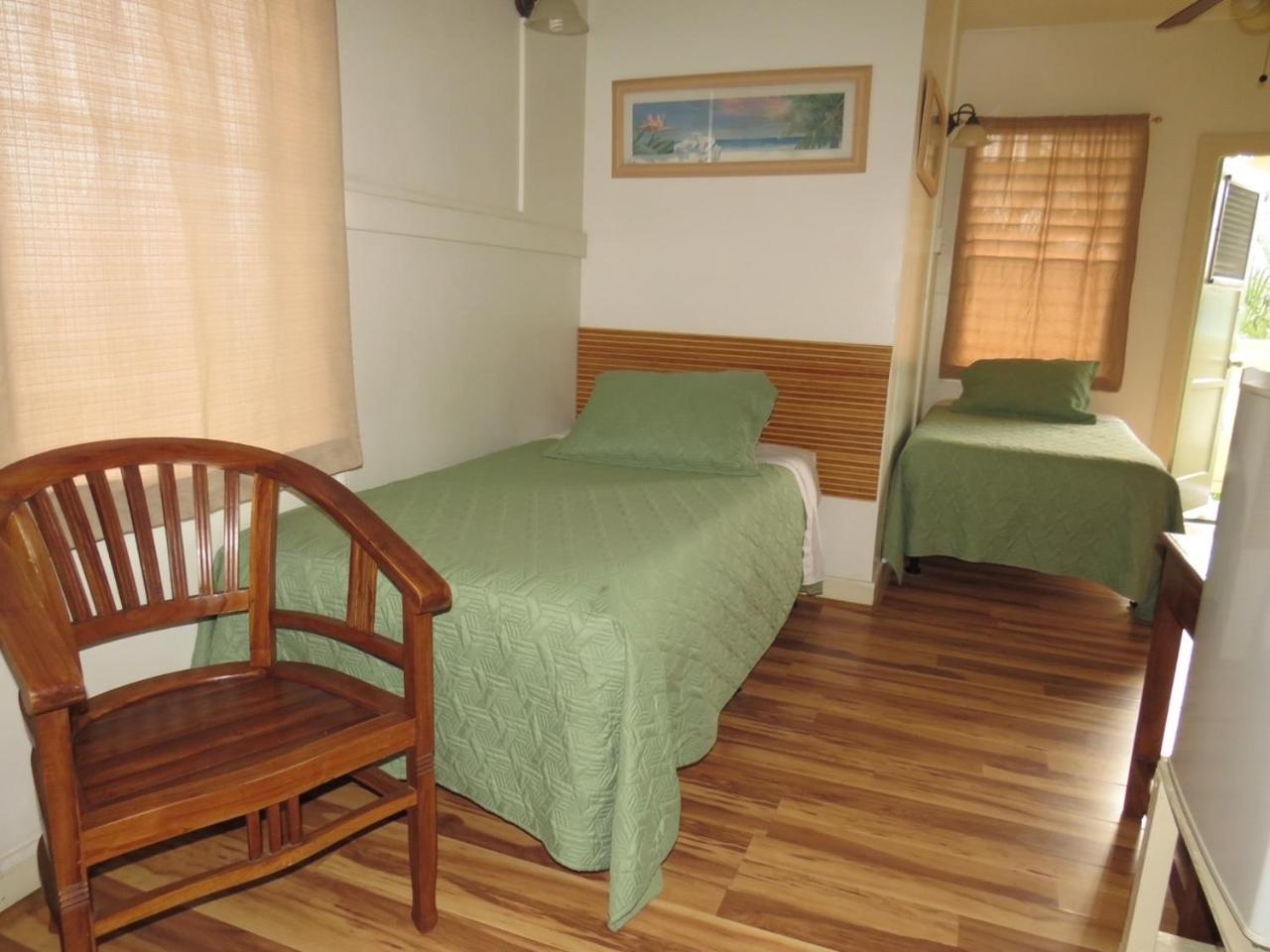 Kauai Palms Hotel Lihue Room photo