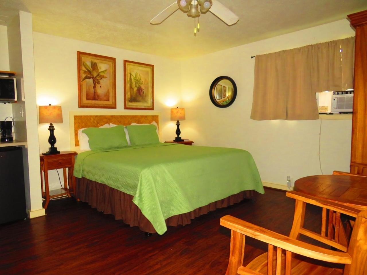 Kauai Palms Hotel Lihue Room photo